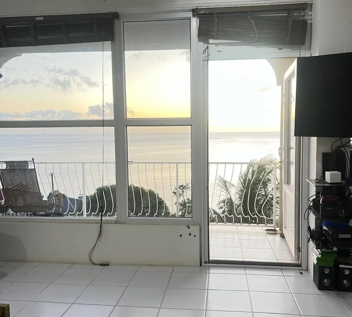 Castle Comfort Seaview Deluxe Apartment Roseau 0*,