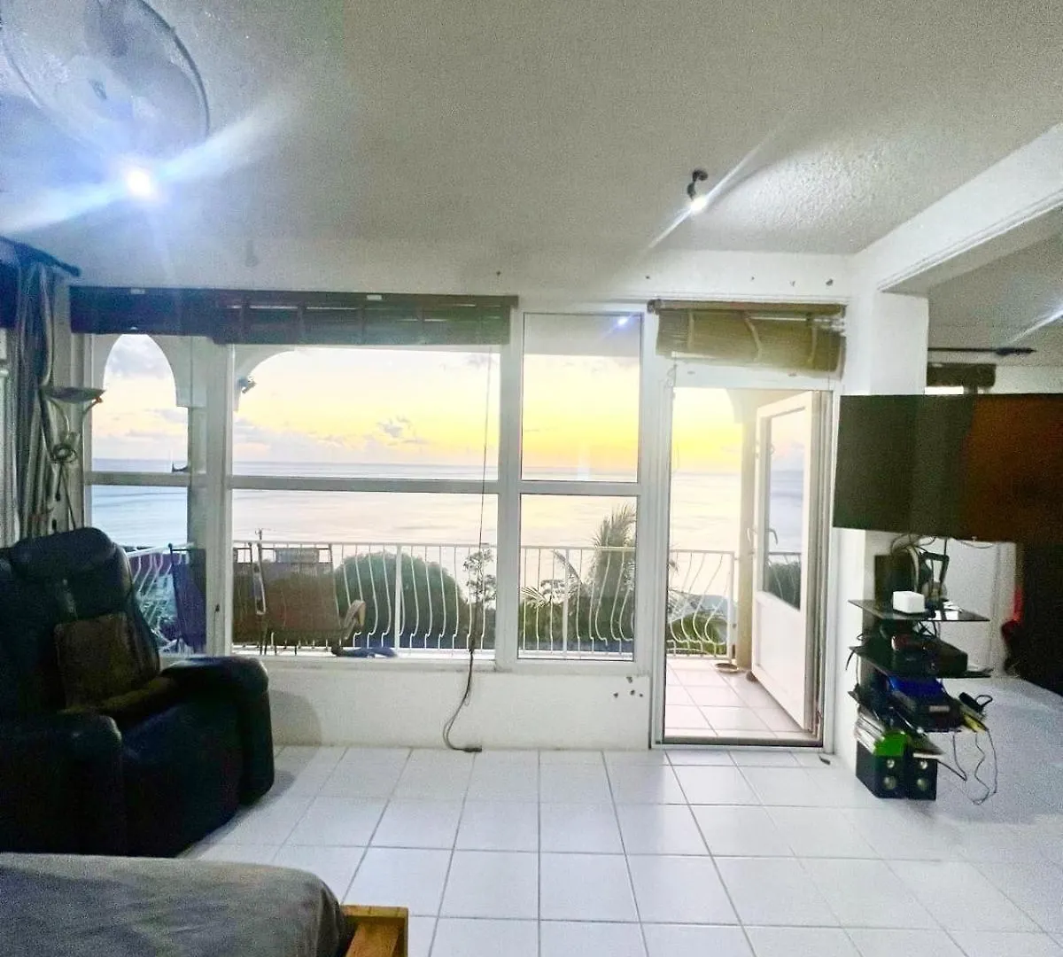 Castle Comfort Seaview Deluxe Apartment Roseau