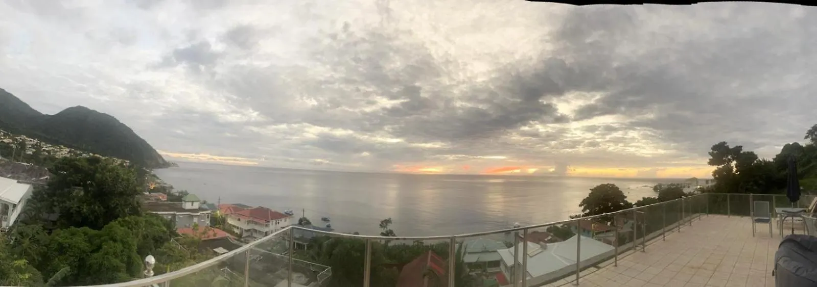Castle Comfort Seaview Deluxe Apartment Roseau
